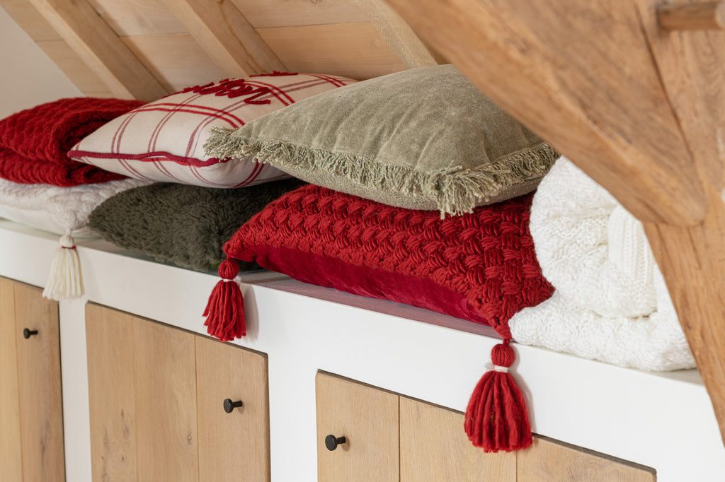 Kussen Tekst Polyester Rood/Wit Assortiment Van2