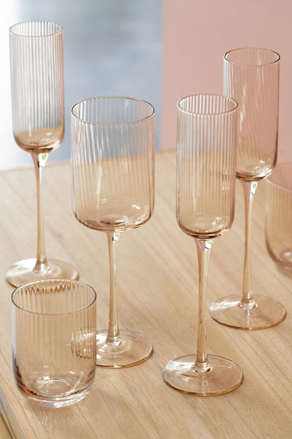 Verre Een Champagne Louise Verre Ambre